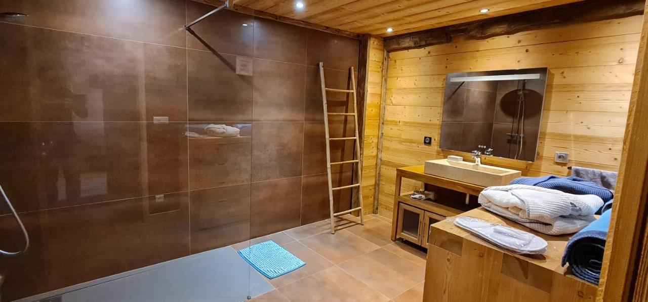 Chambres D'Hotes Le Repere Des Anges Et Spa Larnod ภายนอก รูปภาพ