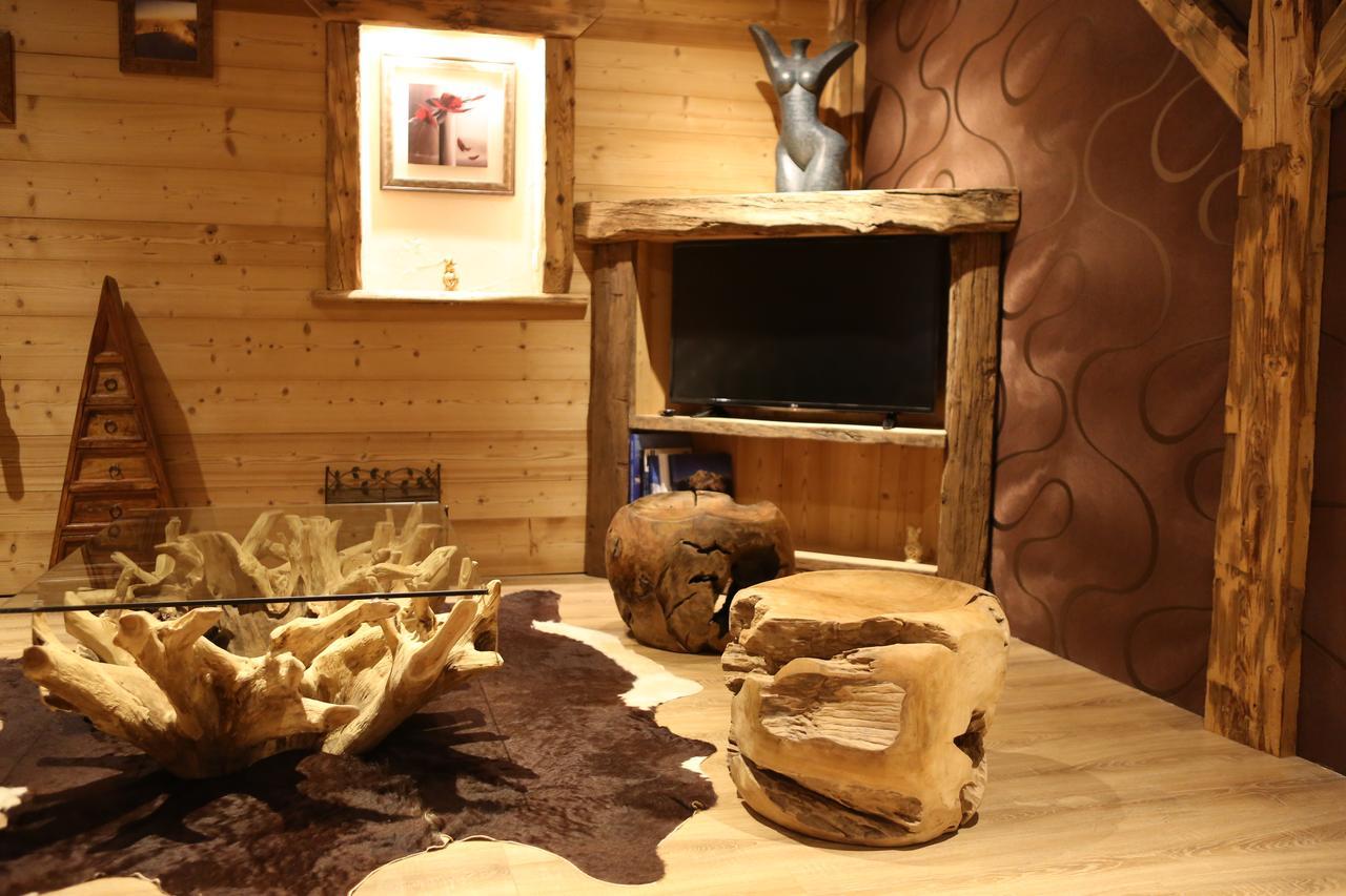 Chambres D'Hotes Le Repere Des Anges Et Spa Larnod ภายนอก รูปภาพ
